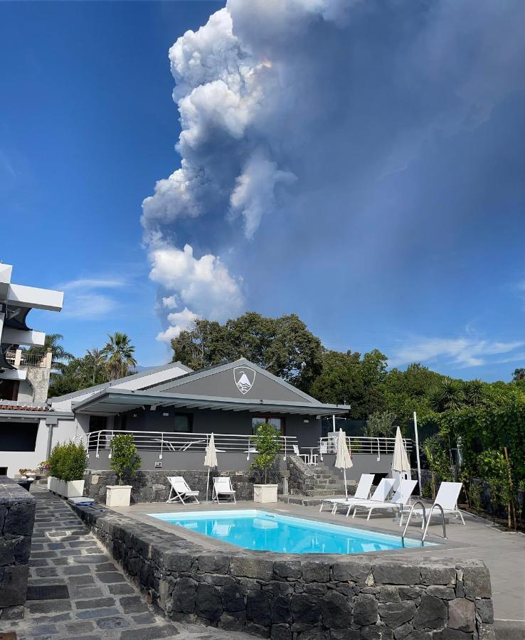 Vulcano Sudest Santa Venerina Bagian luar foto